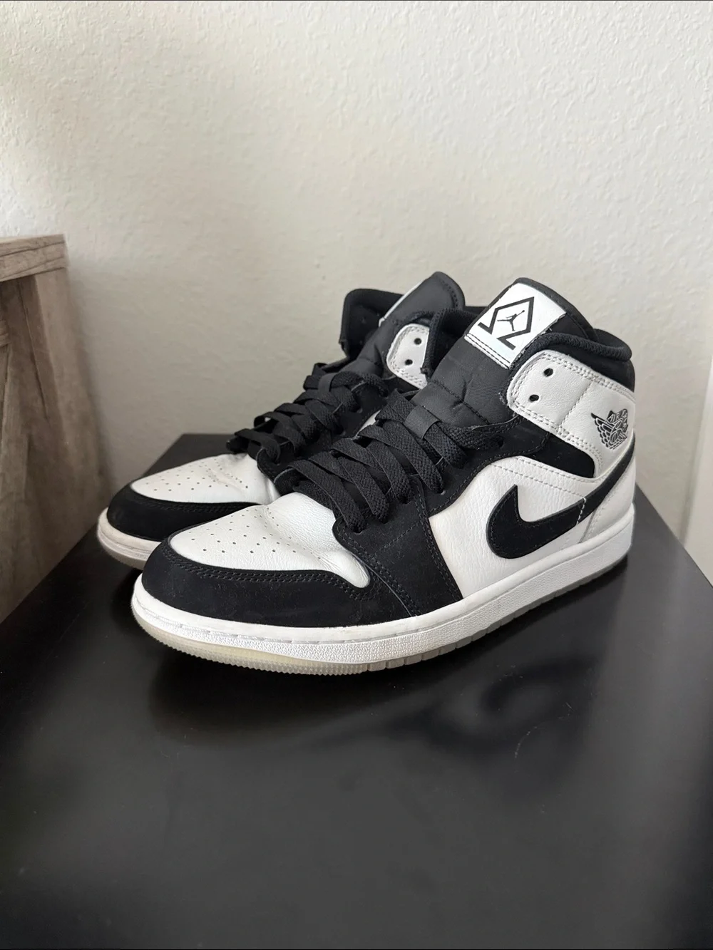 Air Jordan 1 MID SE 